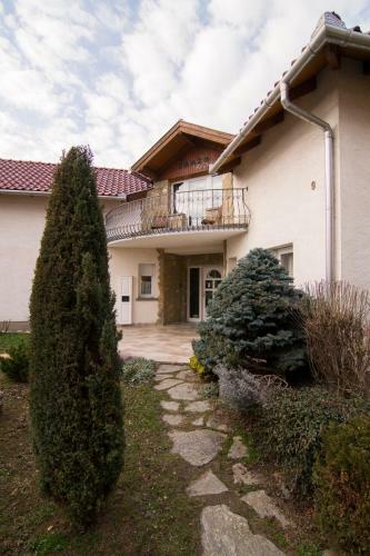 Janza Apartmanh�z