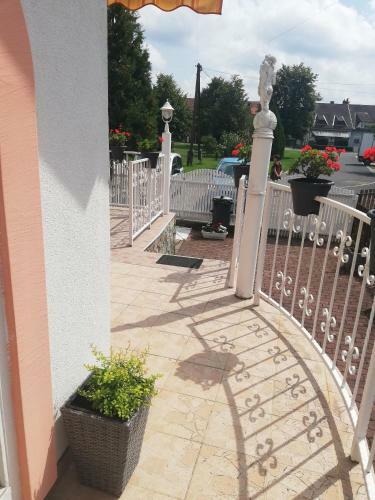 Elizabeth Apartmanh�z