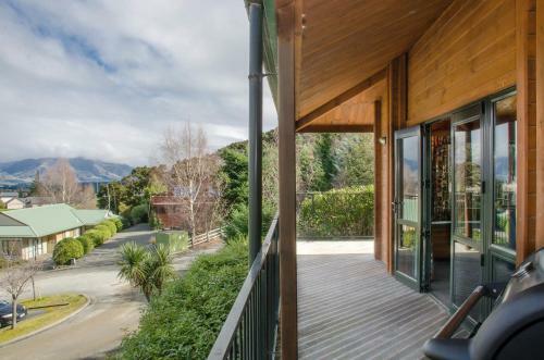 Alpine On Oregon - Hanmer Springs Holiday Home