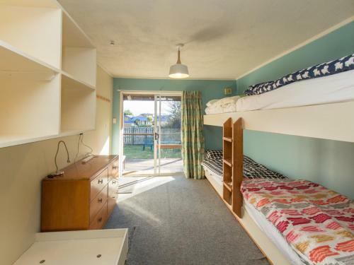 The Long House - Wanaka Holiday Home - Bachcare Nz