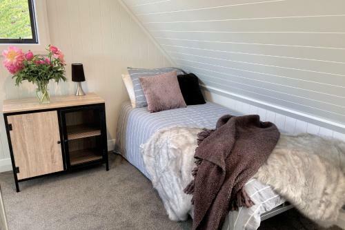 Newly Renovated Tranquillity On Stone Street