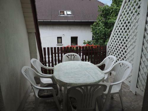 Hostal F�vesi Vend�gh�z