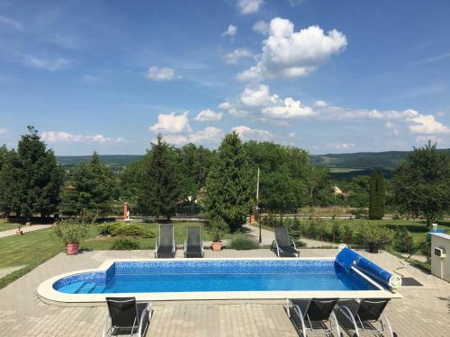 Hostal Villa Teleki