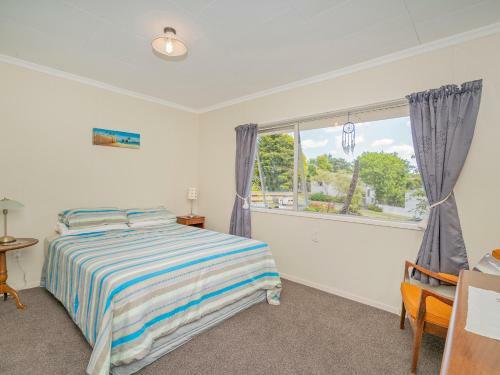 The Windsor Bach - Tairua Holiday Home