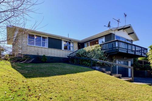 Taupo View Rendezvous - Taupo Holiday Home