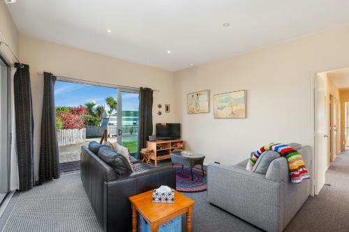 Tranquil Tauhara - Taupo Central Holiday Home