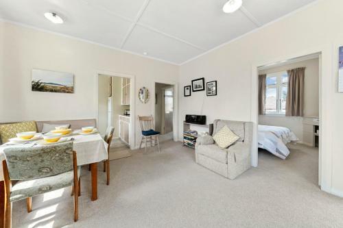 The Beach House - Kapiti Coast Holiday Home