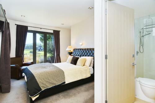 Cedarwood - Christchurch Holiday Homes