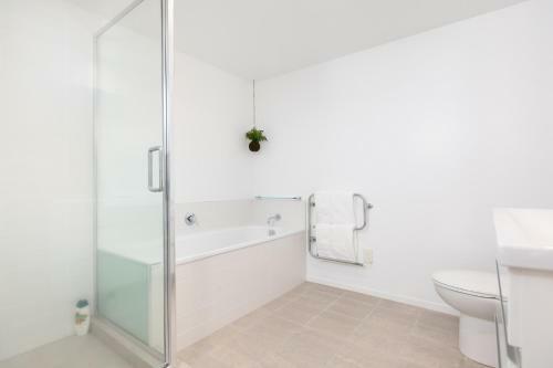 Apartamento Sunny And Spacious - Moments From The Beach And Downtown