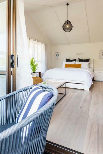 Spacious, Breezy Studio Apartment, Moments From Downtown And Beach