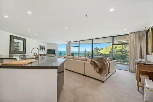 Harbour Mount Ocean Views - Mt Maunganui Holiday Home