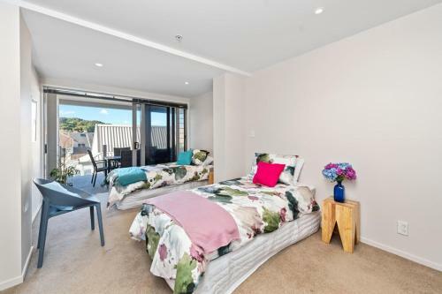 Hot To Trot - Spacious Mt Maunganui Apartment