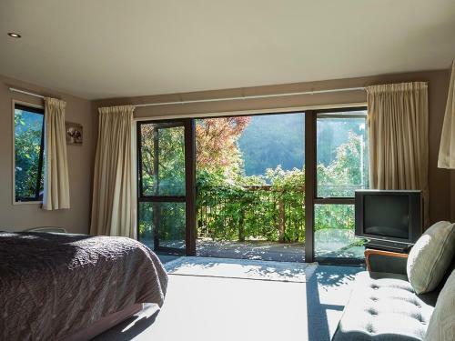 Inverness Gold - Arrowtown Holiday Home