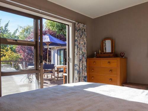 Inverness Gold - Arrowtown Holiday Home