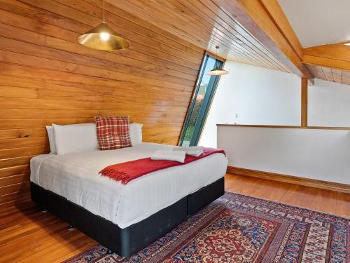 On The Village Green Arrowtown Central Home