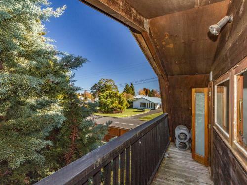 Cosy Warm Log Cabin - Ohakune Holiday Home