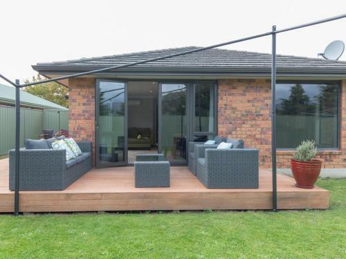 Modern Family Haven - Cromwell Holiday Home