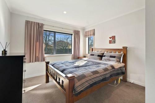 Seldom Inn - Cromwell Holiday Home
