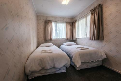 Oneroa Oasis - Waiheke Island Holiday Home