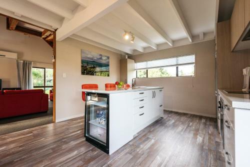 Oneroa Oasis - Waiheke Island Holiday Home
