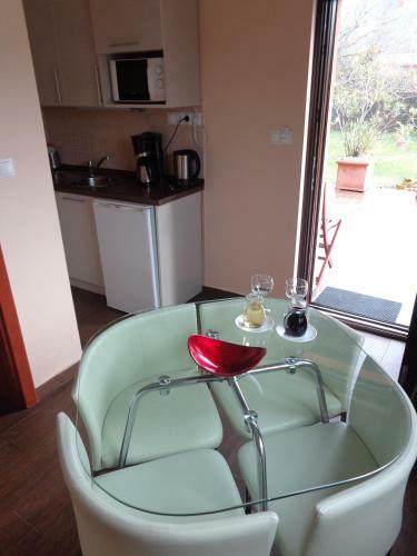 Nyirfa Apartmanh�z