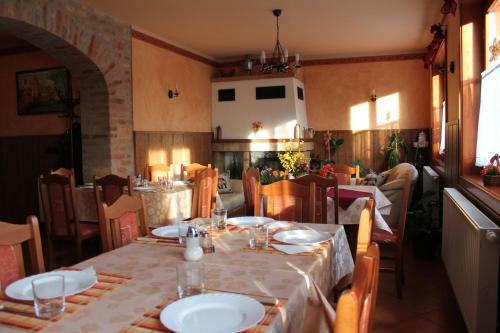 Rozmann Family Panzi� & Apartmanhaz