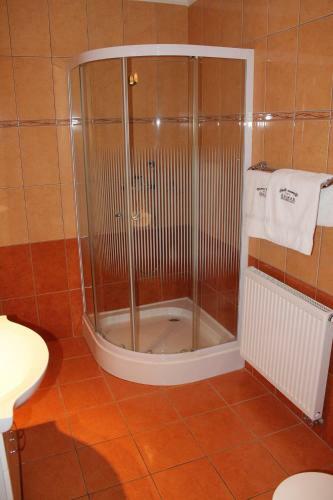 Rozmann Family Panzi� & Apartmanhaz