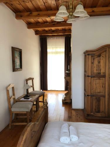 Posada Ginti Panzi� �s �tterem