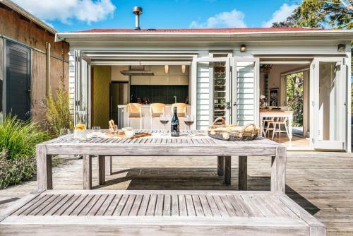 Kereru - Waiheke Holiday Home