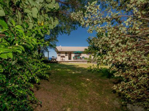 Stunning Seascape - Hahei Holiday Home