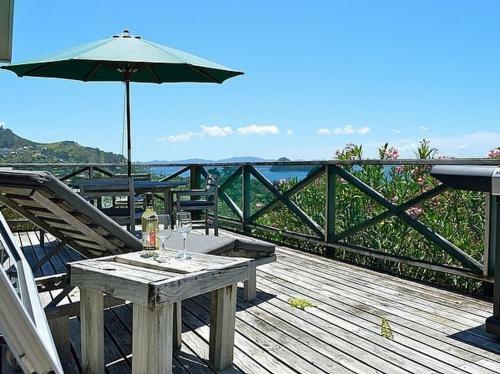 Campbell Lodge - Hahei Holiday Home