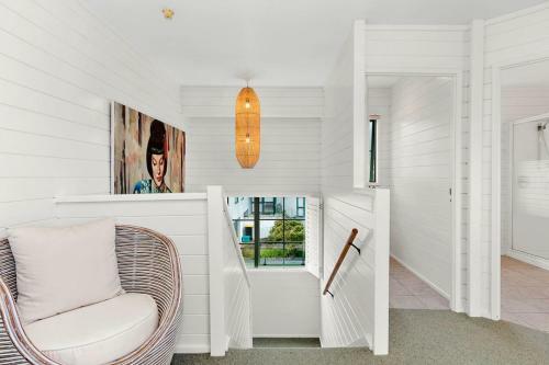 Kiwi Kuta With Wifi- Matarangi Holiday Home