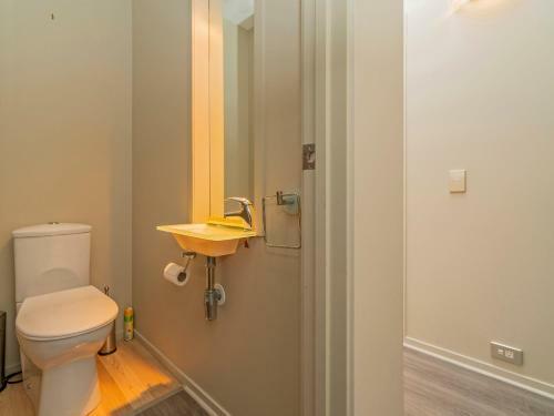 Sanctuary By The Water - Matarangi Holiday Home