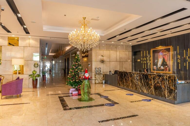 Royal Crown Hotel