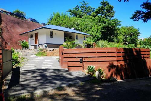 Hiva House