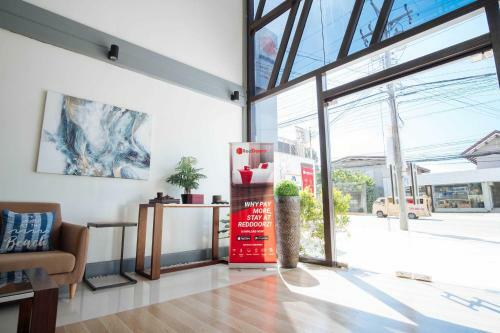 Hotel Reddoorz Plus @ As Fortuna Cebu