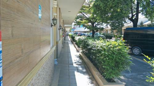 Hotel Reddoorz Premium @ Wireless Mandaue Cebu