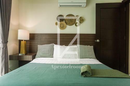 Amazing Apartment Posh Ayala Best Secure Spacious