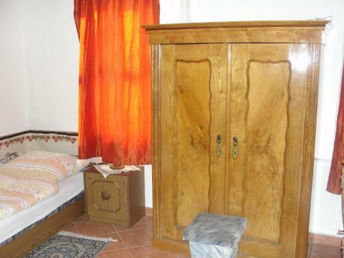 Zanati Apartmannh�z
