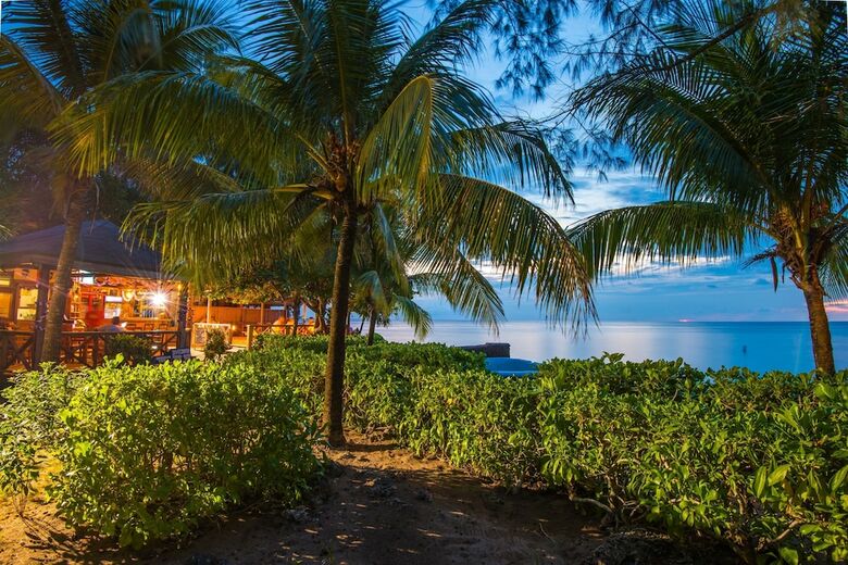 Hotel Las Rocas Resort And Dive Center