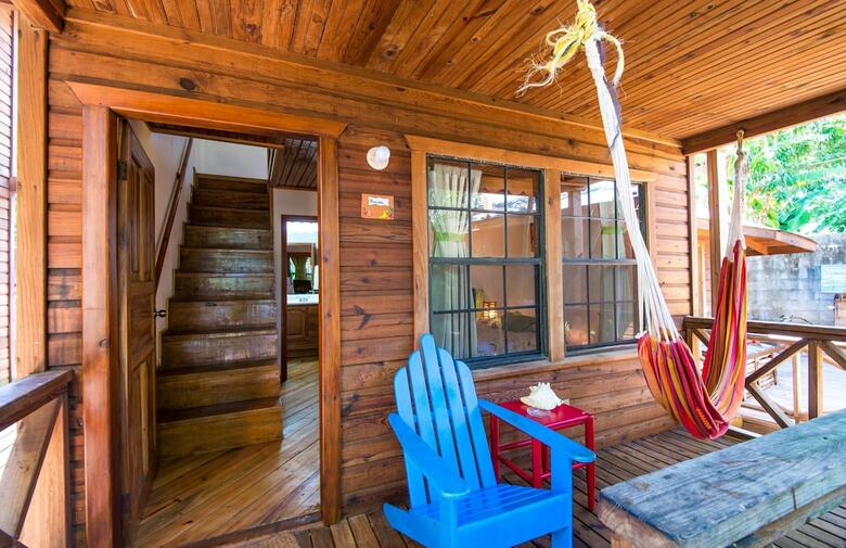 Hotel Las Rocas Resort And Dive Center
