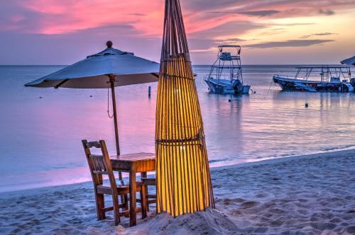 Bed & Breakfast Posada Seremein Roatan