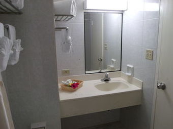Hotel Ypao Breeze Inn