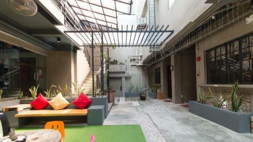 Hotel Reddoorz Plus @ Taft North Mandurriao