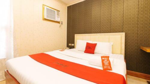 Hotel Reddoorz Plus @ Winter Benitez Cubao