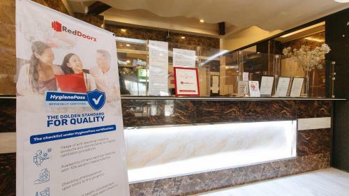 Hotel Reddoorz Plus @ Winter Benitez Cubao