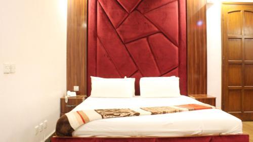Hotel Comfort Inn (R)