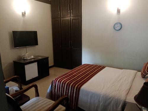 Hostal Crosswinds Guest House