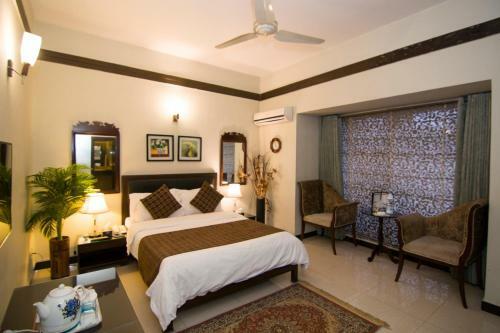 Hostal Crosswinds Guest House