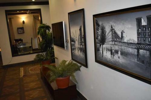 Hostal Crosswinds Guest House